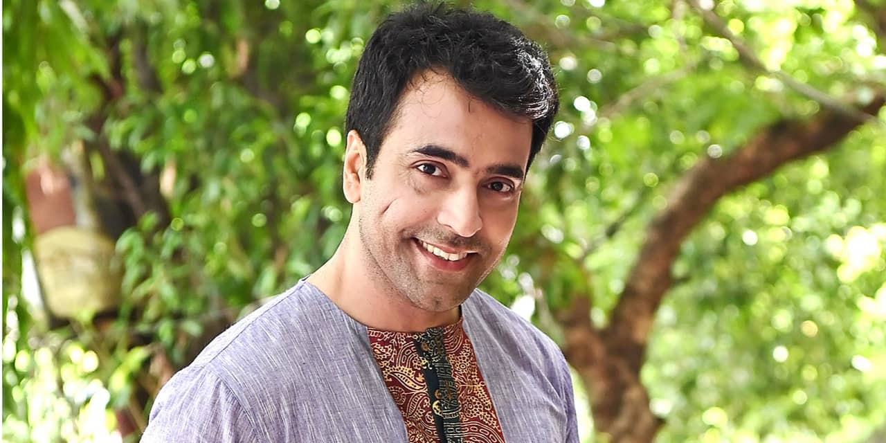 Abir Chatterjee social media