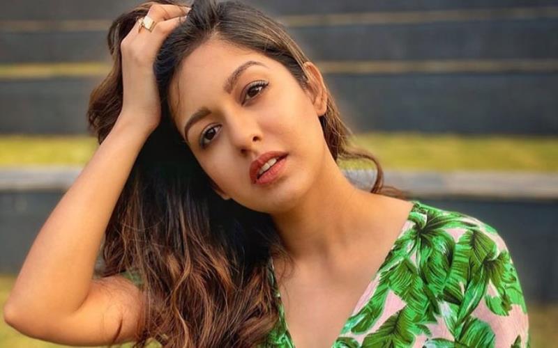 Ishita Dutta and Kajol Relation