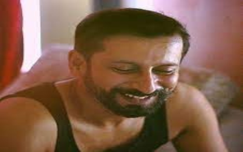 Krishnendu Adhikari bio