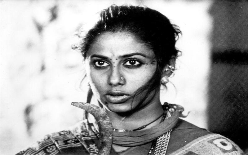 smita patil date of birth