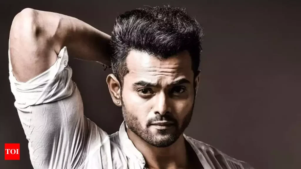 Joy Kumar Mukherjee Bio: Age, Height, Weight, and His Incredible Net Worth! Joy Kumar Mukherjee gf